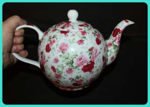 PRETTY CHINTZ STYLE TEAPOT LARGE WITH RED AND PINK ROSES