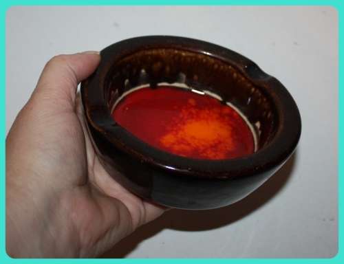 VINTAGE LAVA GLAZE ASHTRAY WITH LUSTER FINISH FOR THE COLLECTOR