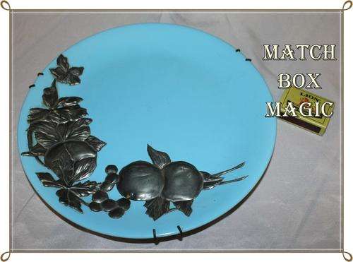 PEWTER PLATE AQUAMARINE INCLUDES PLATE HOLDER ALFRED MEAKIN JUST LOVELY