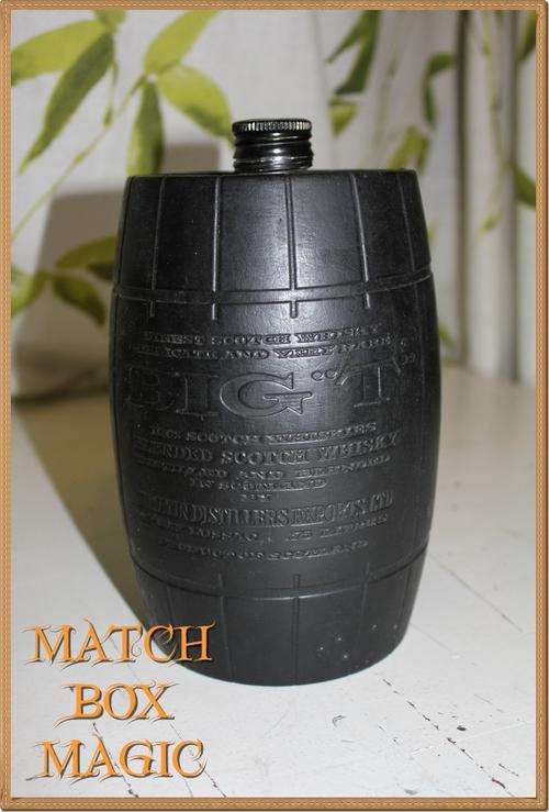 COLLECTIBLE BOTTLE WHISKY VAT   BIG T FROM SCOTLAND BOTTLE EMPTY NICE FOR BAR DÃÂCOR