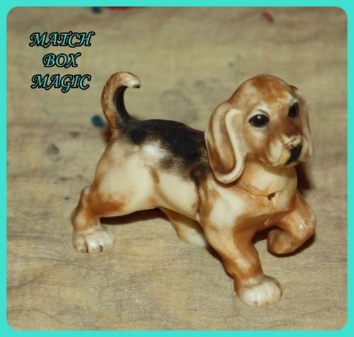 VINTAGE COMPOSITE PLASTIC DOG ORNAMENT BEAGLE
