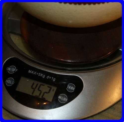 BEAUTIFUL VINTAGE OSTRICH EGG PRESENTATION JEWELRY BOX FULLY LINED