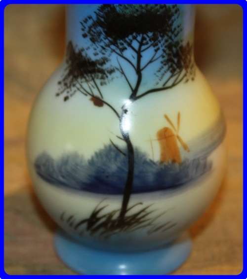 NORITAKE HAND PAINTED VASE JAPAN