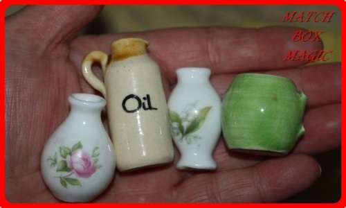 FOUR MINIATURE ITEMS 2X VASES 1X OIL JUG 1 X TANKARD(D)