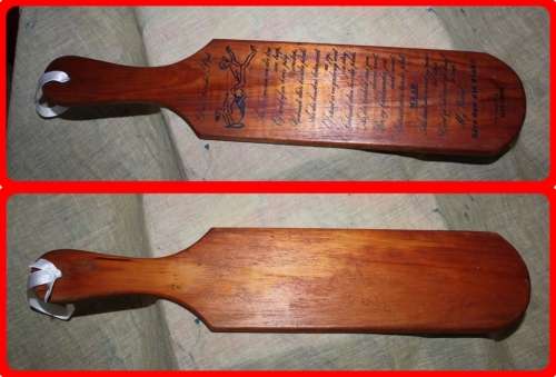 VINTAGE NON PC SPANK PLANK WITH HUMOROUS AFRIKAANS SAYING DIE FAMILIE PLAK  PERFECT TALKING PIECE