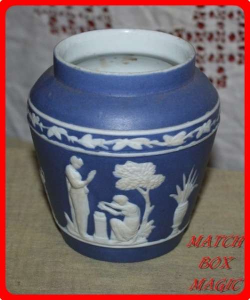 VASE BLUE AND WHITE IN STYLE OF WEDGEWOOD