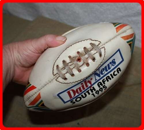 DAILY NEWS SOUTH AFRICA 1995 SIGNATURE RUGBY BALL BLANK COLLECTABLE ITEM