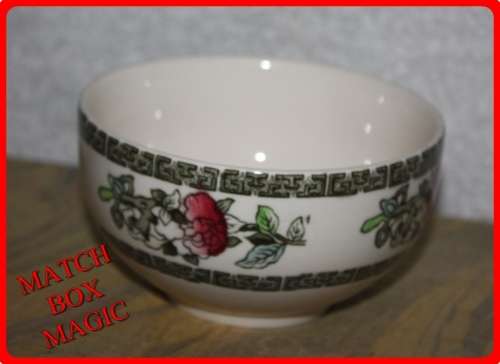 INDIAN TREE JOHNSON BROS ENGLAND SUGAR BOWL (D)