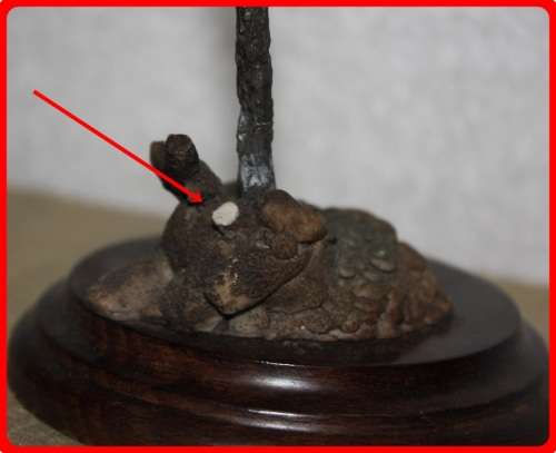 COUNTRY ARTISTS TWOS COMPANY OWL FIGURINE ON WOODEN PLINTH