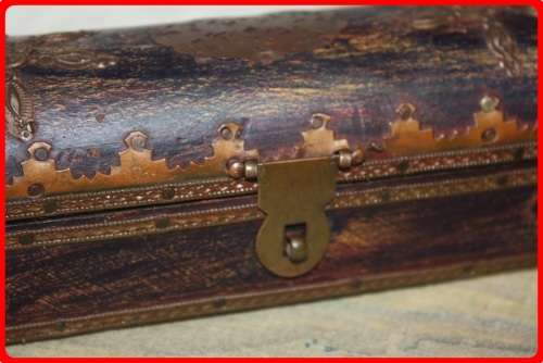 DECORATIVE WOODEN STORAGE BOX WITH HINGED LID INTRICATE METAL DETAIL