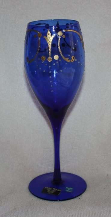 BEAUTIFUL BLUE SERGIO TALANTI HANDCRAFTED ART WINE GLASS MURANO ITALY HAS LABELS ON BASE