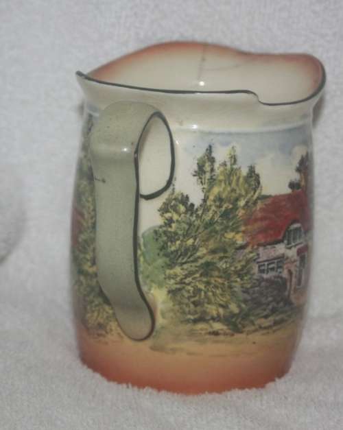 ROYAL DOULTON COTTAGE SERIES JUG ( D)