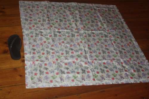 TEA CUP OVERLAY CLOTH PERFECT FOR A TEA TROLLY OR OUTDOOR TABLE