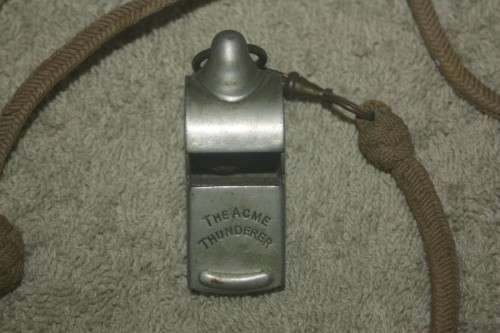 THE ACME THUNDERER MILITARY WHISTLE WITH LANYARD STAMPED 1940 SEE PHOTOS MADE BY J HUDSON & CO BIRMI
