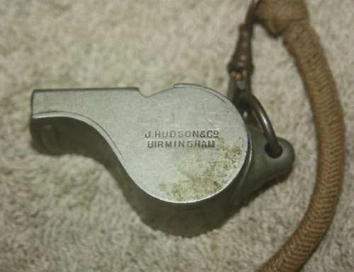 THE ACME THUNDERER MILITARY WHISTLE WITH LANYARD STAMPED 1940 SEE PHOTOS MADE BY J HUDSON & CO BIRMI