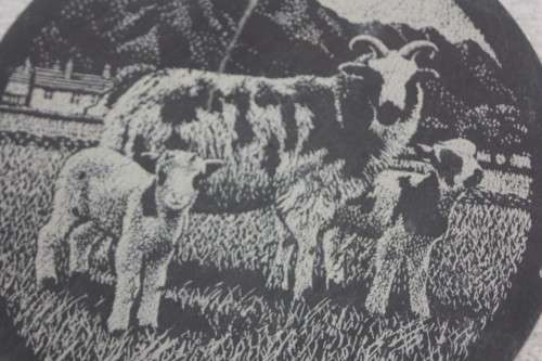 WELSH SLATE WALL PLAQUE FEATURING SHEEP