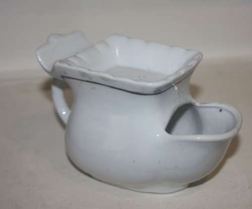 OLD SCHOOL SHAVING MUG NICE SIZE EXTRA FEATURE LIP TO REST SHAVING BRUSH