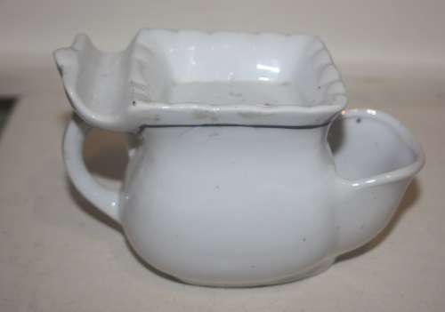 OLD SCHOOL SHAVING MUG NICE SIZE EXTRA FEATURE LIP TO REST SHAVING BRUSH