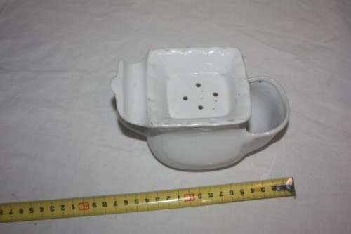 OLD SCHOOL SHAVING MUG NICE SIZE EXTRA FEATURE LIP TO REST SHAVING BRUSH