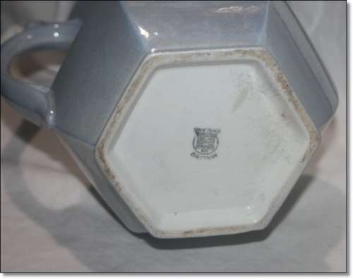 Beautiful Mayling England lustre glaze jug large