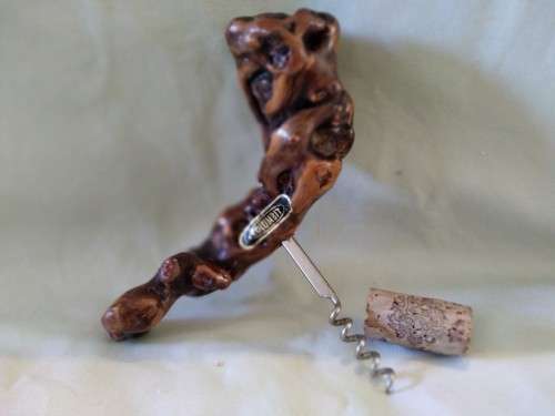 Columbit vine root corkscrew