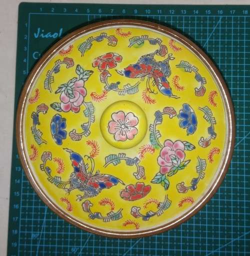 Yellow oriental Porcelain pernikahan pot with lid