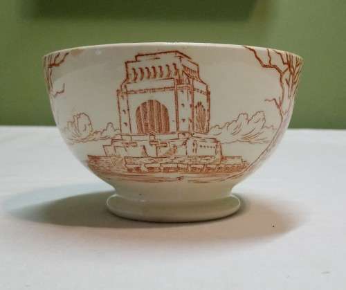 Sugar bowl. Voortrekker. Commemorative ware.