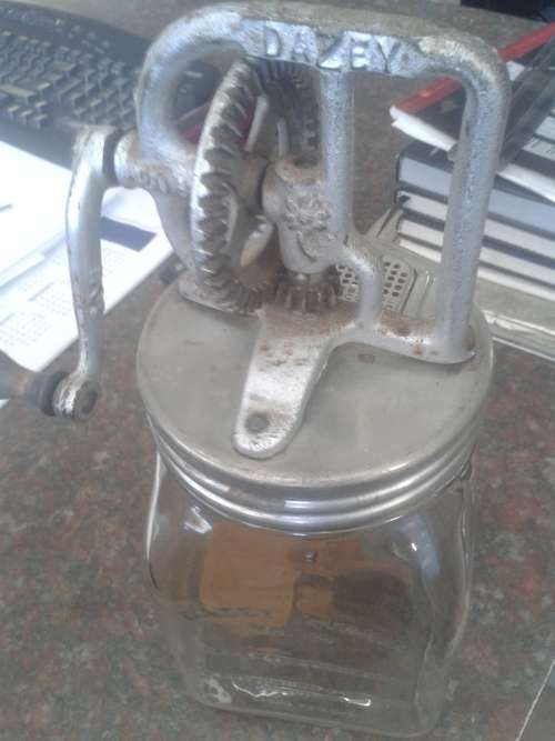 Dazey Butter Churn No.20 with small Crack