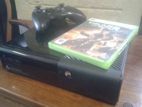Pre-Owned 4GB Xbox 360 (2 Controller + 3 Game + Original Cables)