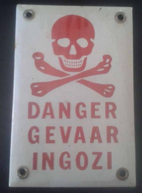ENAMEL SIGN AMAZING CONDITION (150mmx100mm) DANGER GEVAAR INGOZI