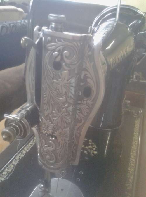 VINTAGE TERRY'S NO1 HAND TURNED SEWING MACHINE