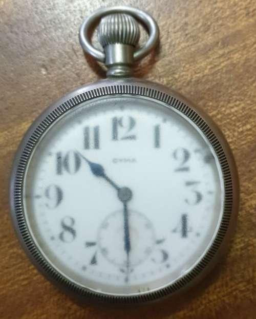 TWO VINTAGE POCKET WATCHES UNTESTED ONE SMALL AND ONE BIG