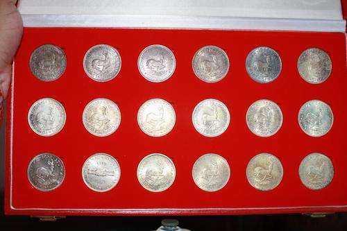 WOW COMPLETE CROWN COLLECTION IN A BOX