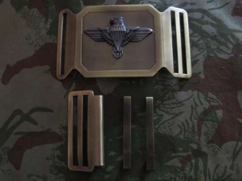 SADF/SANDF 44 Para Battalion Stable belt buckle with accessories