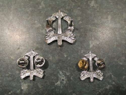 SADF - Military Police Beret Badge and set collars chromed - Original