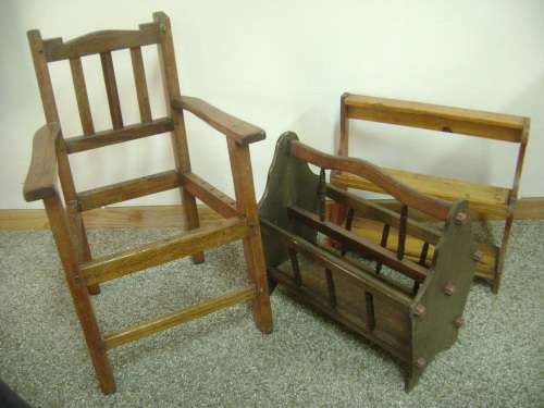 COLLECTION OF 3 ITEMS (KIDDIES OAK CHAIR, MAGAZINE RACK AND SPICE RACK) - SOLD TOGETHER AS ONE LOT