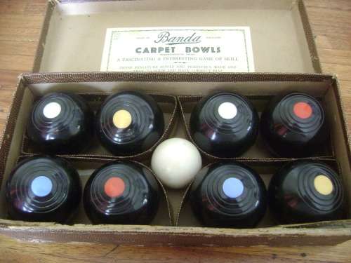 SET OF VINTAGE "BANDA" CARPET BOWLS (MADE IN ENGLAND) - GOOD CONDITION