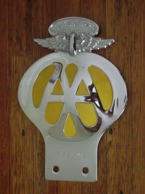 VINTAGE AA BADGE
