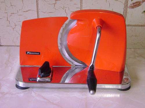 LOVELY RED ENAMEL PINEWARE BREADSLICER