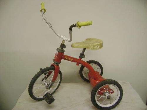 VINTAGE TRI-ANG TRICYCLE