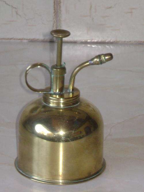 VINTAGE BRASS OIL CAN - MADE IN HONG KONG
