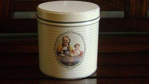 Old round Mazawattee tin