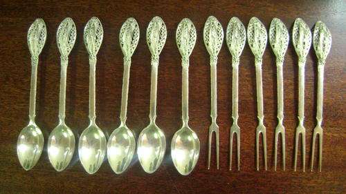 Lovely set of 6 teaspoons and 6 cake forks - each marked 800 silver (total weight 204 g)