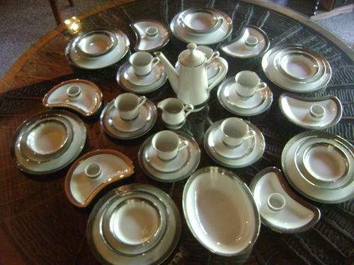 Beautiful PRESIDENTIAL COLLECTION Dinner Service (containing of 51 pieces) - CRAZY R1 START!!!!