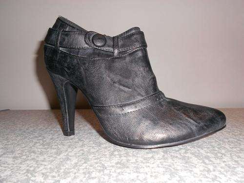 CLEARANCE SALE: Black Ankle Boots - SAVE 60%