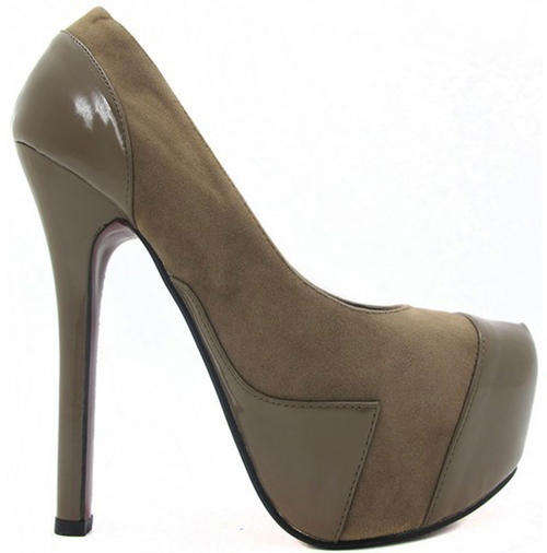 Plum Delicious Vancouver Heels (Size: 6)