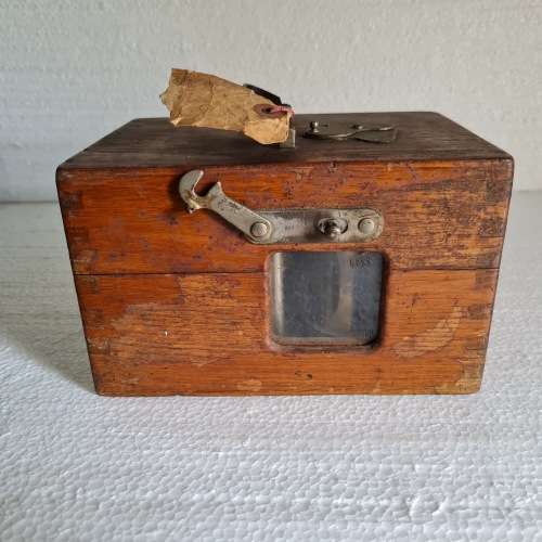 VINTAGE  PIGEON RACING CLOCK TIMER