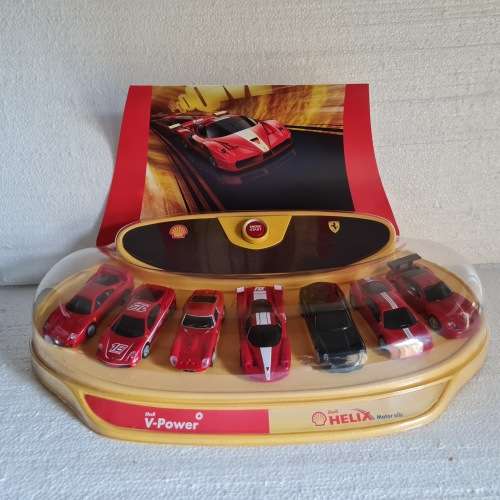 Unique and Rare Shell 2010 Ferrari display with Cars