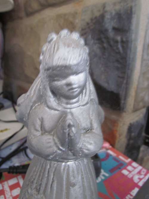 Little grils praying