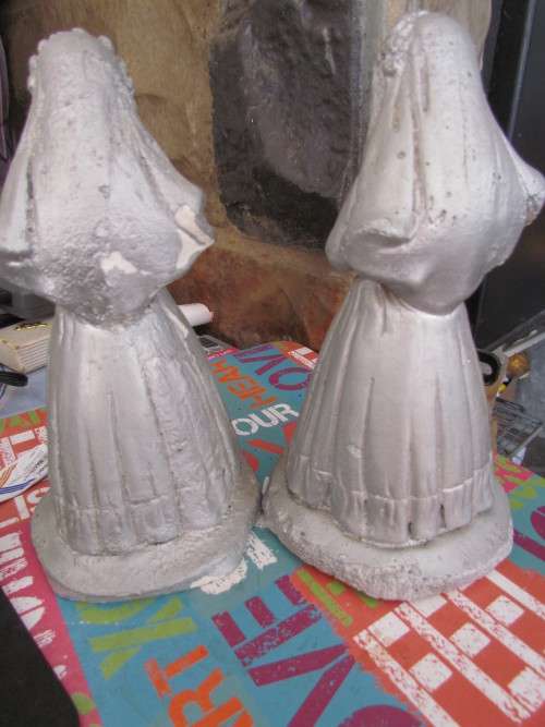 Little grils praying